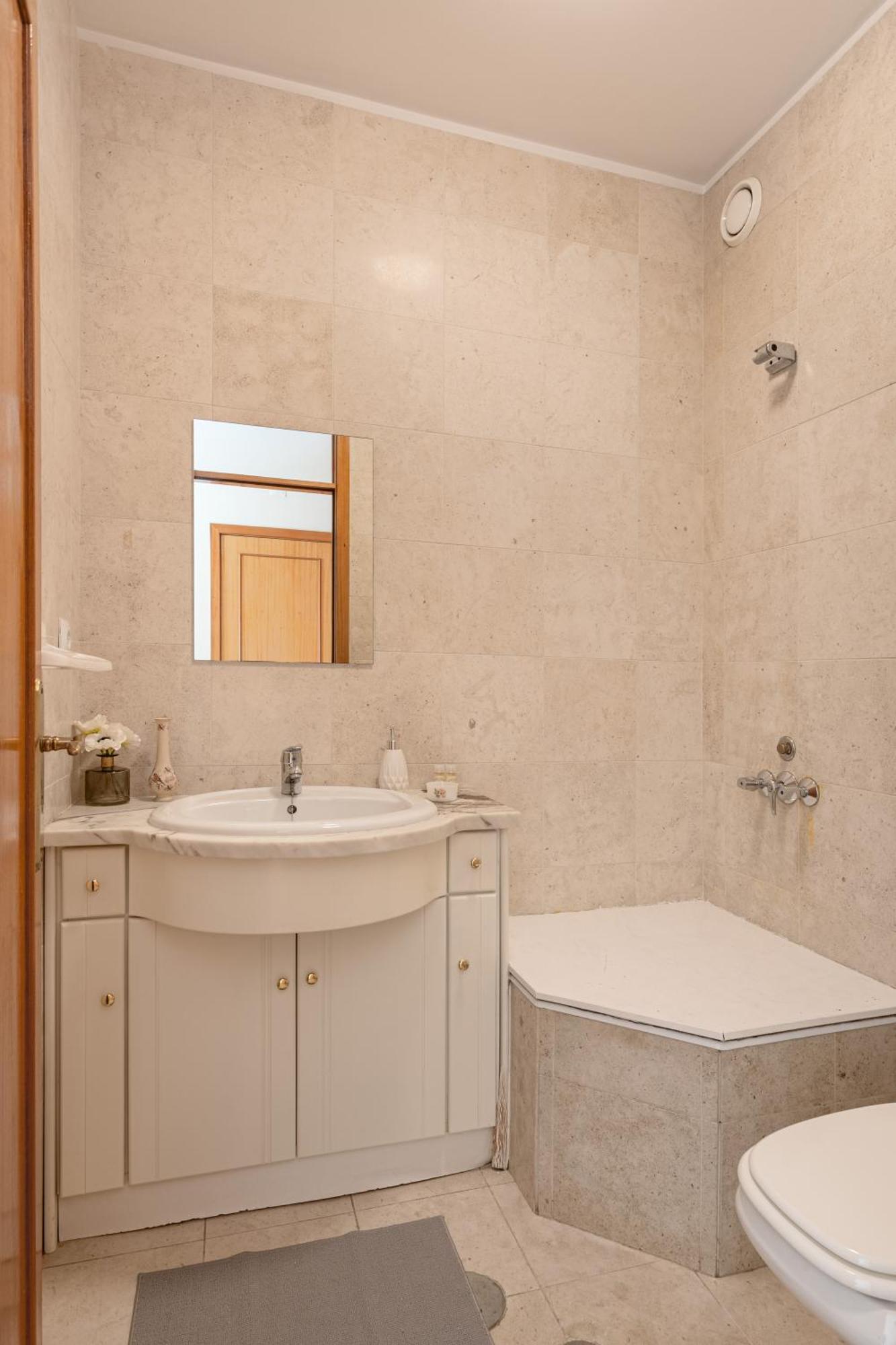 Joivy Stylish City Centre Flat With Parking มายา ภายนอก รูปภาพ