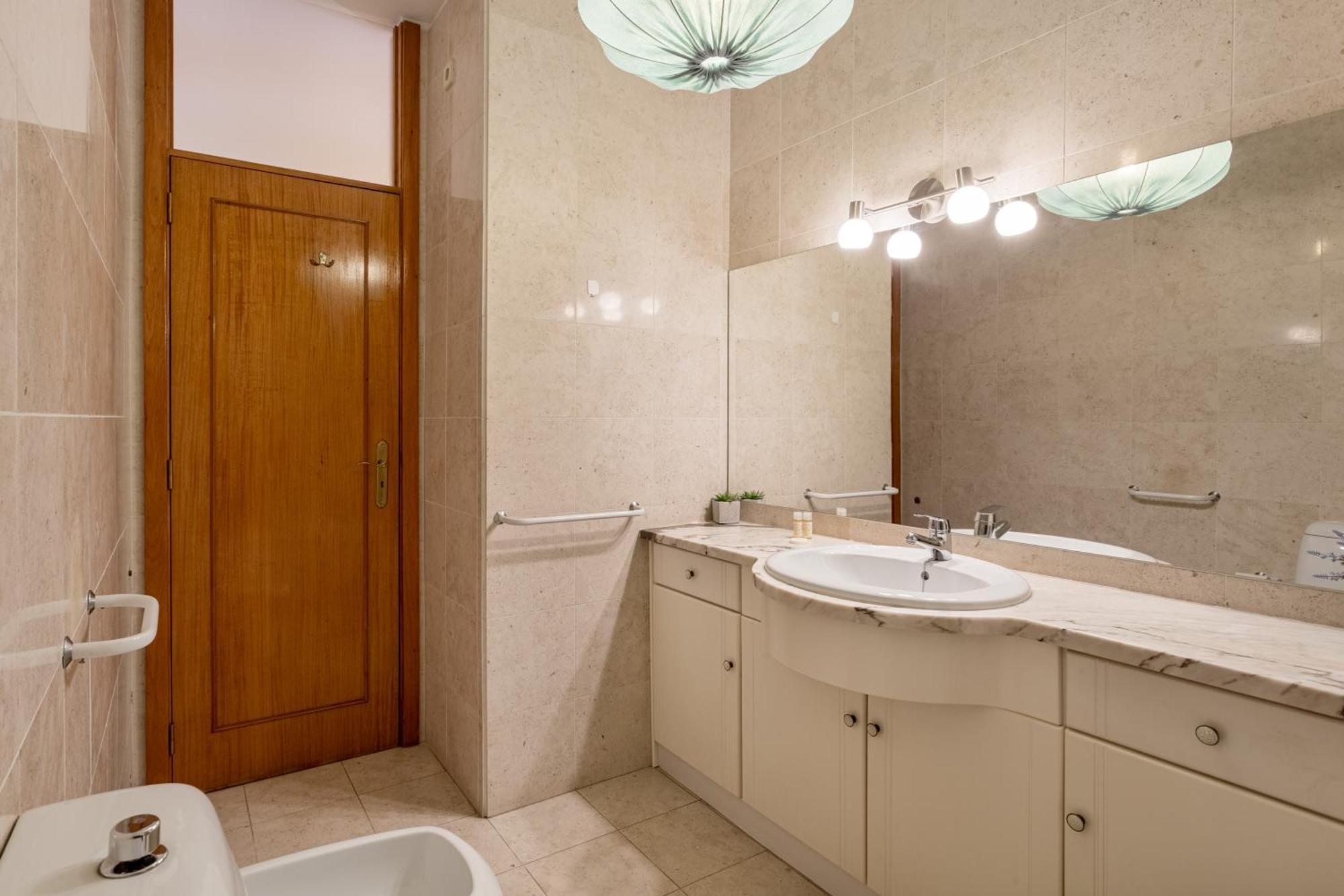 Joivy Stylish City Centre Flat With Parking มายา ภายนอก รูปภาพ